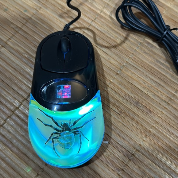 Spider Optical Mouse - Picture 3 of 4